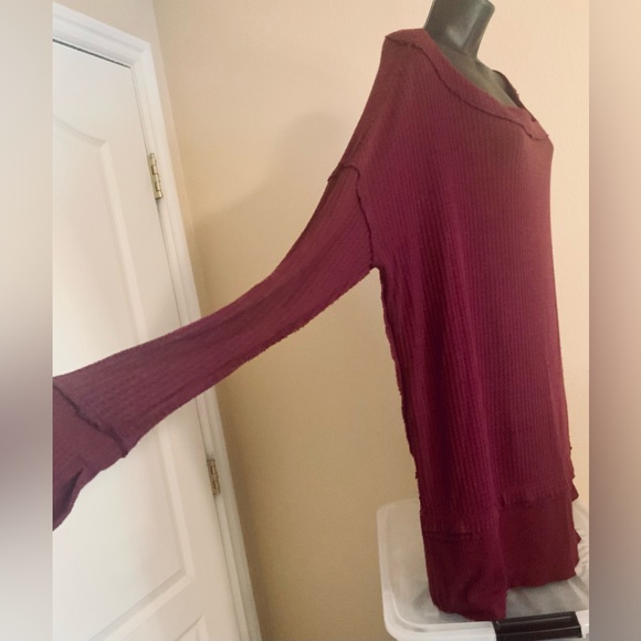We The Free…Fits like L/ XLBurgundy tag size: M but is very oversized.P2P: 29 - Picture 2 of 11